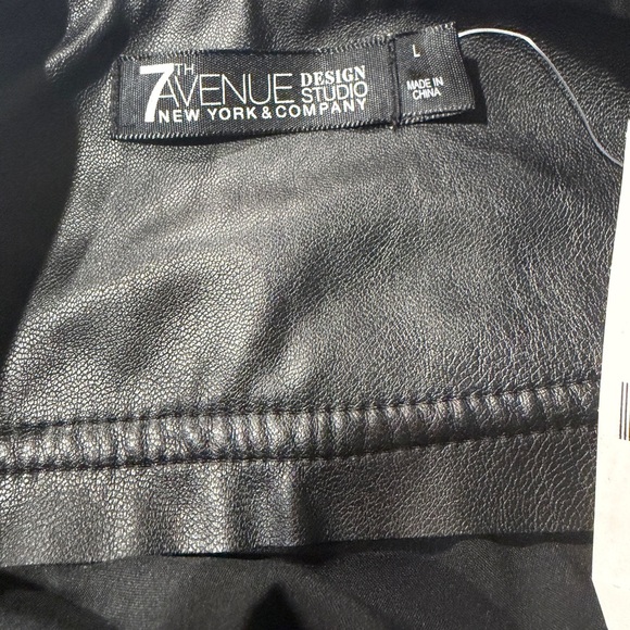 NY & C Multicolor Chevron Pattern Skirt. NWT - Picture 2 of 7